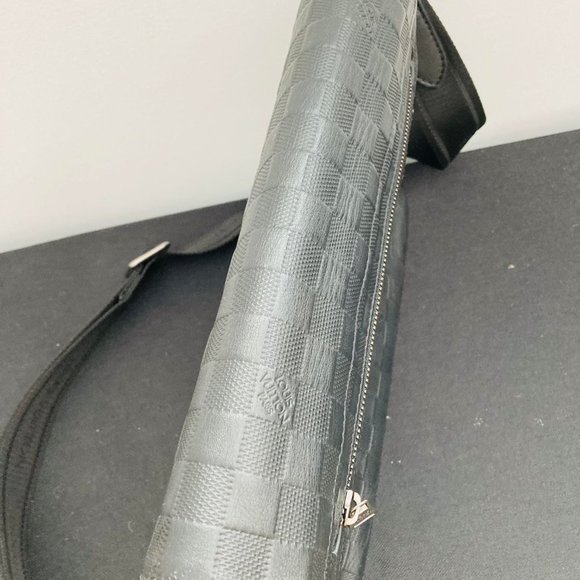 Louis Vuitton District - Picture 15 of 16